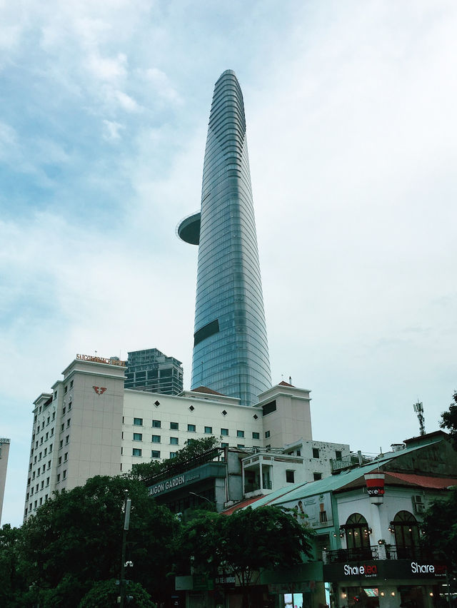Nguyen Hue Street – Saigon’s Urban Pulse