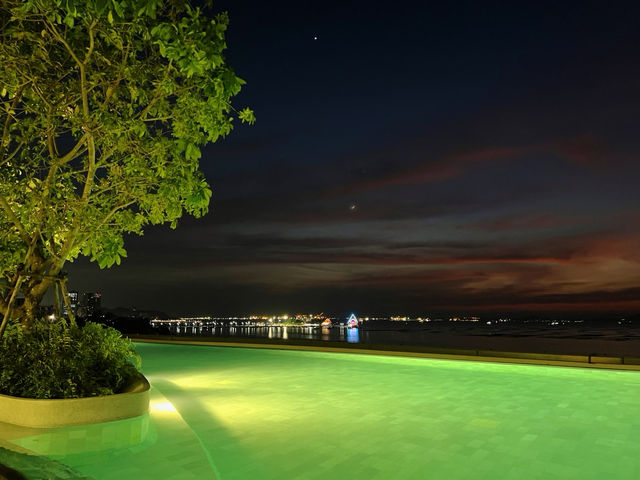 Skyline Pool Bar