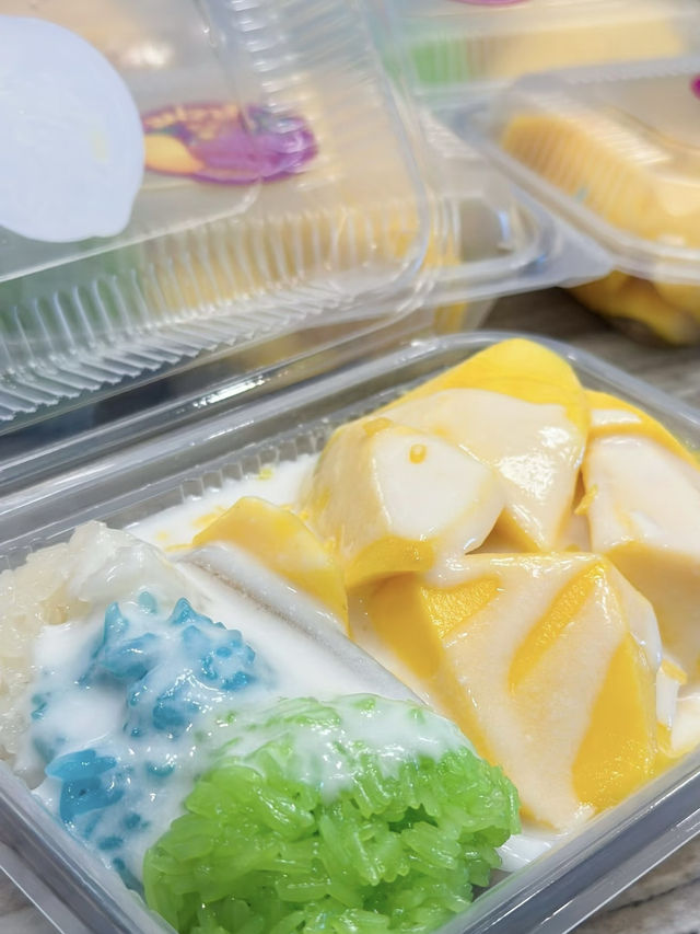 A Sweet Delight at Mae Varee, Thong Lor