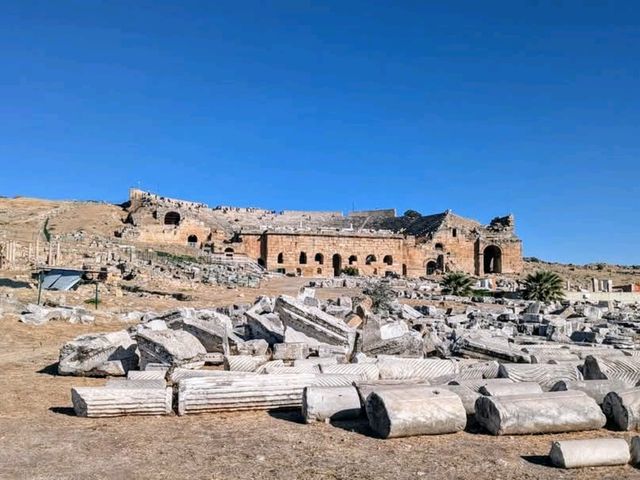 希拉波利斯 Hierapolis，棉堡之上的希臘羅馬風格古城