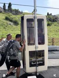 กระเช้าลับในเทือกเขา Dolomite Italy 