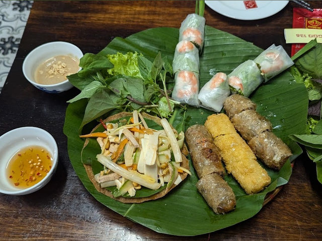 胡志明古蹟吃傳統越式料理