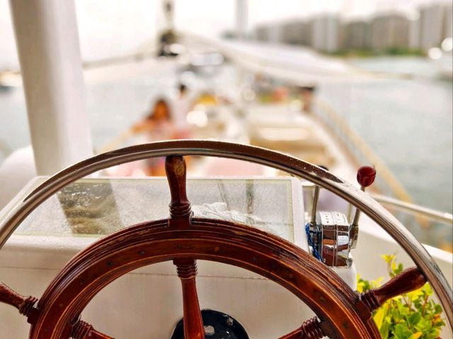 Akoya Pearl Sailing Cruise: A Luxurious Ocean Escape