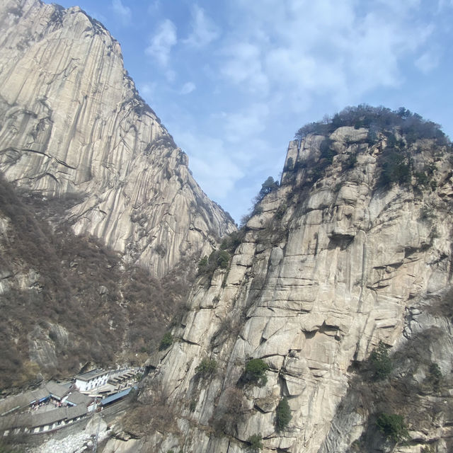 華山登山實用指南｜不同體能怎麼選路線？