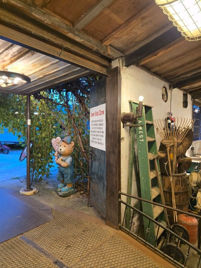 영화세트장 같은 대규모 강화도 감성카페💛