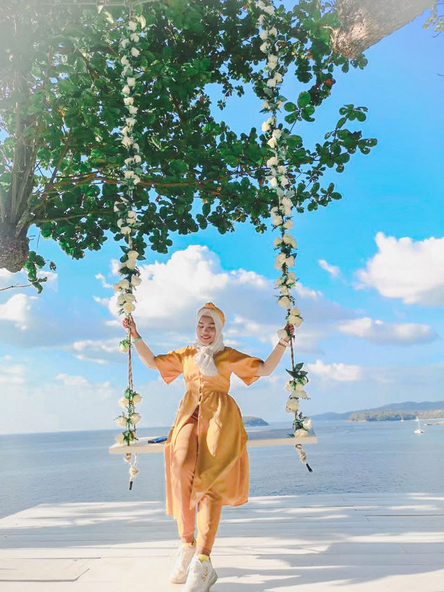 Rock Beach Swing - ภูเก็ต