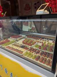 ผลไม้เคลือบน้ำตาล ถังหูลู่ ขนมอร่อยที่จีน