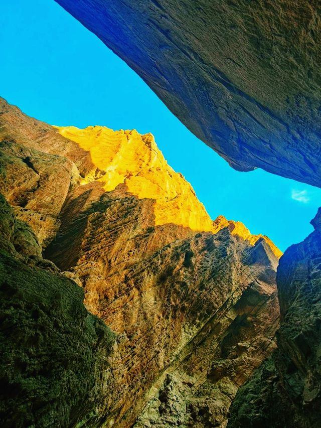 中國新疆阿克蘇著名景點：天山神秘大峽谷，適合打卡拍照📸