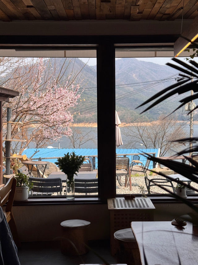 💖🌼충주 충주댐이 보이는 한옥카페 구옥,날다