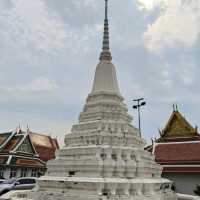 มาทำบุญสรงน้ำขอพร ที่วัดหนังราชวรวิหาร  เขตจอมทอง