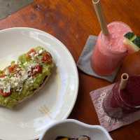 Good breakfast sets and drink options