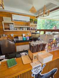 ล้านวิว บ้านฟาร์มคาเฟ่ ครอบครัว