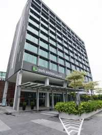 “The Park Avenue Rochester: West Side Serenity for Work and Stay”