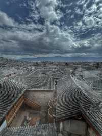 Timeless Stone Paths: A Spring Stroll Through Lijiang Old Town