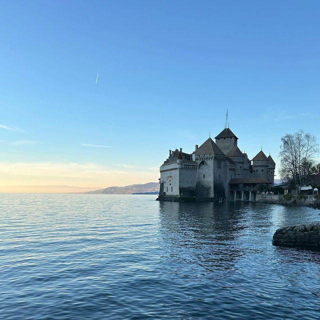 Stone, Water & Legends: A Fairytale Day at Chillon Castle