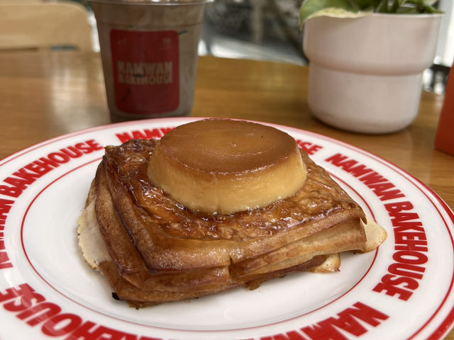 🥐 ร้านเบอเกอรี่ ครัวซองต์อร่อยมาก 
