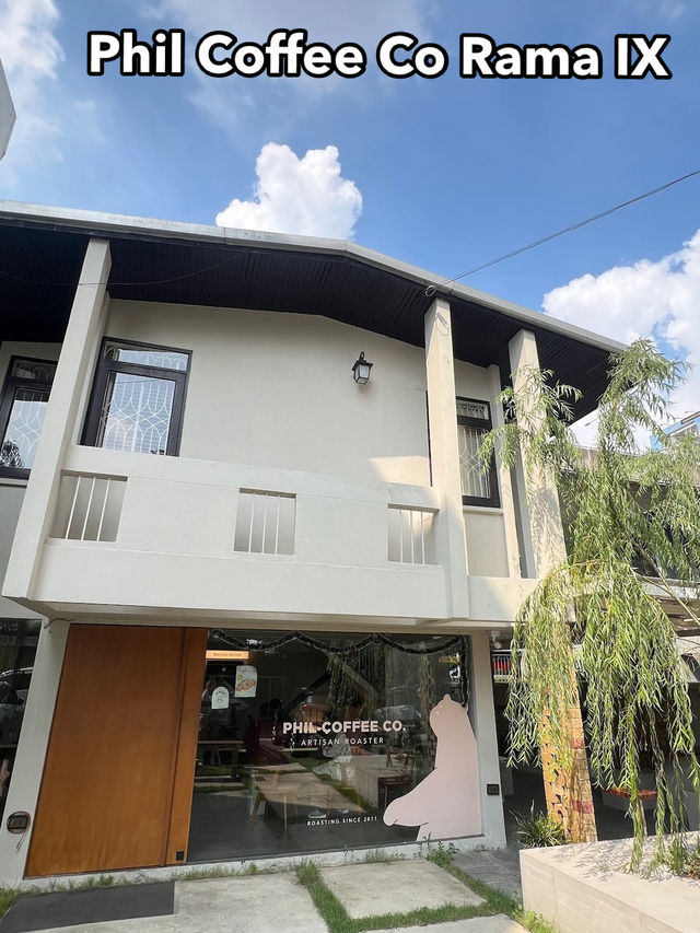 Phil Coffee Co Rama IXคาเฟ่สไตล์วินเทจย่านพระราม9