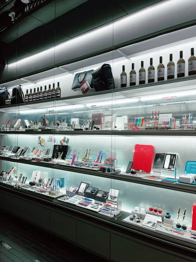 City Serenity: Discover the Eslite Writing Boutique at Starhill Gallery