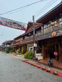 ตักบาตรข้าวเหนียว ณ เชียงคาน 🧡🏠✨