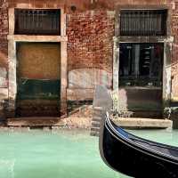 🌊 “Whispers on Water: A Morning in Venice”