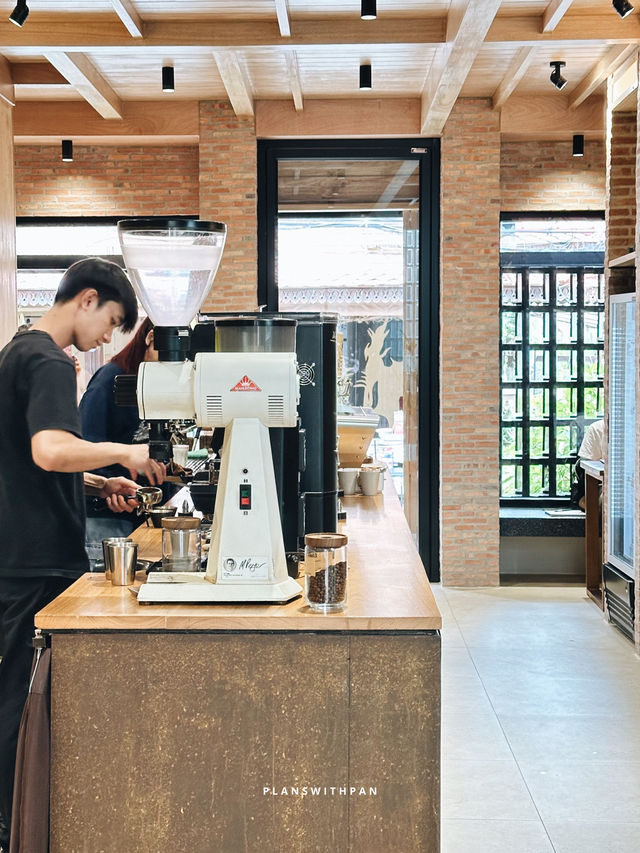 Akha Ama Coffee (The New Original) . 🤎✨