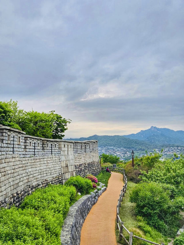 Beautiful park with panoramic views of Seoul
