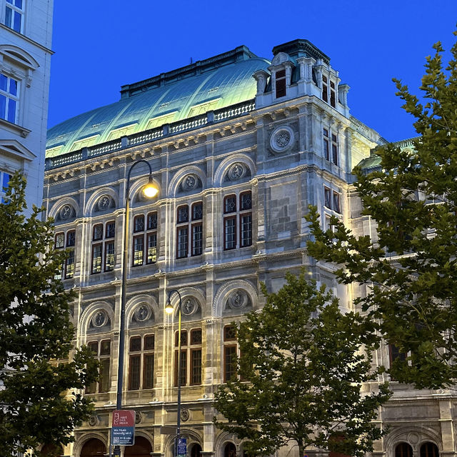 Vienna Travel: An Imperial & Artistic Journey! 🇦🇹🎶🏰