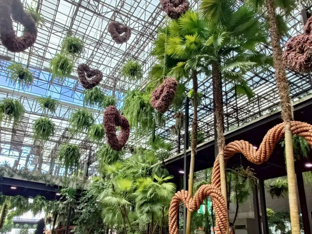 恐竜時代へタイムスリップ🦕🌿 ノンヌットのダイナソー・バレーで大冒険！ #ノンヌットガーデン #タイ旅行 #ダイナソ