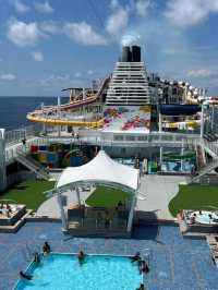 🚢🌟 Genting Dream Cruise – Sail, Chill & Repeat! 🌊🍹