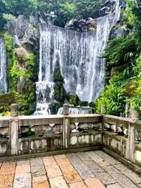 Tranquil Vibes at Taipei’s Timeless Longshan Temple