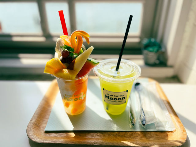  Fruit Factory Mooon de Retro คาเฟ่ผลไม้น่ารัก
