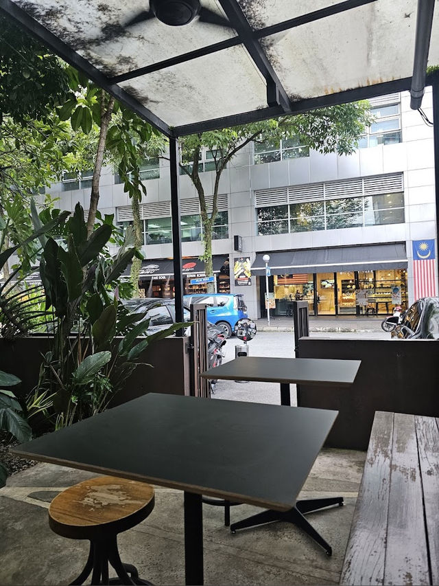 Feeka Coffee Roasters, KL’s Urban Hideaway for Coffee Lovers