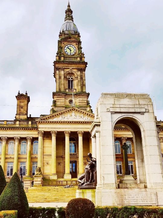 Bolton town hall