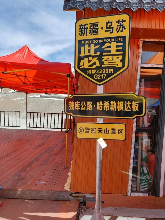 Snow Crown Tianshan: A Tour of Free Photo Spots
