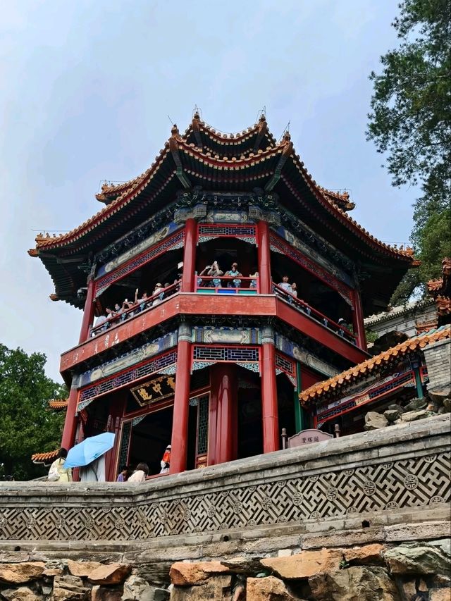 SUMMER PALACE · BEIJING’S 3-SQUARE-KILOMETER IMPERIAL ESCAPE