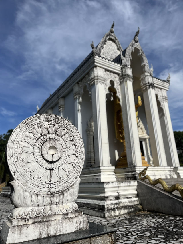 วัดสลัก วัดเงียบสงบของพระเจ้าตากฯ และทหารกู้ชาติ วัดสลัก วัดเงียบสงบของพระเจ้าตากฯ และทหารกู้ชาติ