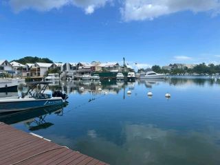 도시 예술과 현지 생활이 어우러진 푸앵트아피트