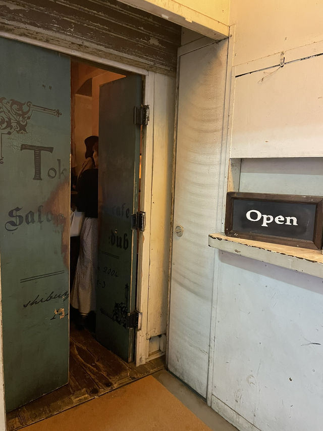 【渋谷】ノスタルジックなカフェ🪔 サロナード カフェ ダブ☕️