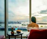 🌅 รีวิว C Lounge @ Conrad Manila 🇵🇭