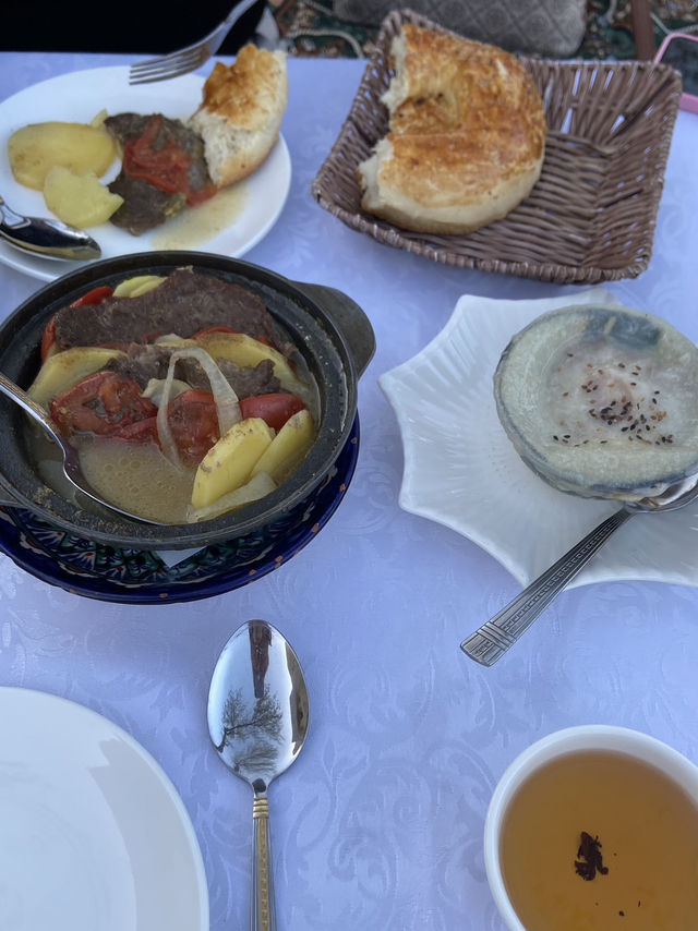 Unveiling the Vibrant Charm of Lyabi-Khause Square