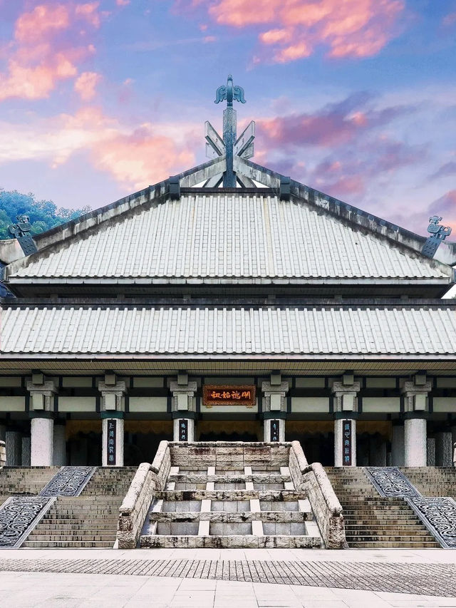 คุณไม่เคยคิดว่าจะได้เห็นมุมถนนสายรุ้ง🌈 ที่โด่งดัง คุณไม่เคยคิดว่าจะได้เห็นมุมถนนสายรุ้ง🌈 ที่โด่งดัง