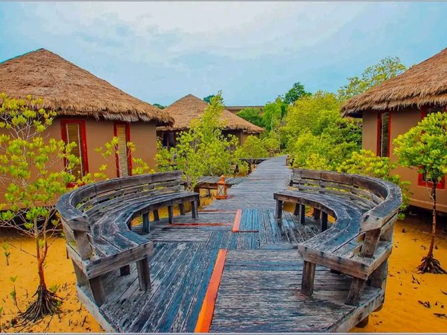 The Blue Sky Resort เกาะพยาม ระนอง