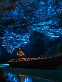 地底に広がる星空の世界へ—ワイトモ洞窟で出会う幻想の光景✨