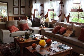 🌿 Experience the tranquility of the beautiful gardens of Hotel Ritta Höppner

Enter a world of peace and warmth at Hotel Ritta Höppner, nestled amidst the natural beauty of Serra Gaúcha in Gramado. 🌳 The beautiful gardens and meticulously crafted décor make every step into the hotel feel like a stroll through your own private garden, complete with stunning photo opportunities that make every shot a hit. 💛

🍽️ Local cuisine bursting with flavor

Start your day with a breakfast made with fresh ingredients. Or, if you prefer a more relaxed afternoon, don't forget to try the hotel's Afternoon Tea, a blend of sweet and savory treats paired with exquisite tea, served in a warm, homey atmosphere, reminiscent of grandma's. 🫖🥐

🏰 Special privileges for our guests

One of the highlights is free admission to Mini Mundo! This beautifully detailed miniature amusement park is perfect for all ages. 🌟 Make your stay not only relaxing, but also full of fun and memorable moments.

💁 Attentive service for every need

The hotel's team is ready to provide attentive service, from travel recommendations to restaurant recommendations. Or help make your stay as smooth as possible! 💖

🚗 How to get to the hotel

From Porto Alegre Airport (POA): Approximately a 2-hour, 30-minute drive along BR-116 and RS-235.

From downtown Gramado: Just a 10-minute drive along Avenida das Hortênsias.

Shuttle Service: The hotel can arrange a shuttle service upon request.

🌟 More for special memories

Every corner of the hotel is designed to make you feel at home, and there are also beautiful photo spots to make your trip unforgettable.

#HotelRittaHöppner #GramadoEscape #TravelWithHeart #SerraGaúchaVibes #AfternoonTeaDelight #MiniMundoMagic #GardenRetreat