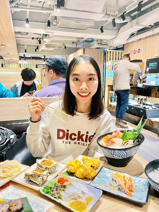 New hot clay pot dishes • All-you-can-eat white strawberries and Musang King durian