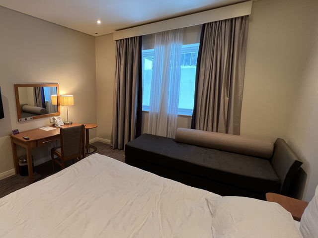 🏨 Exquisite Comfort at Premier Inn Abu Dhabi 🇦🇪