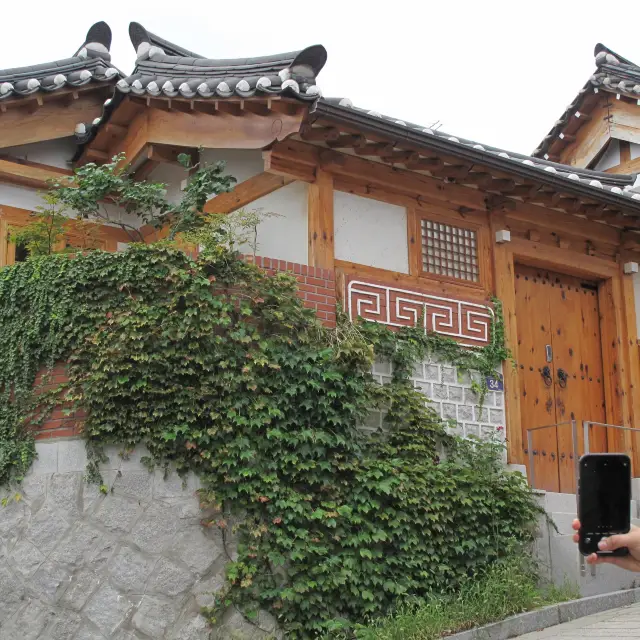 Back in time at Bukchon Hanok village