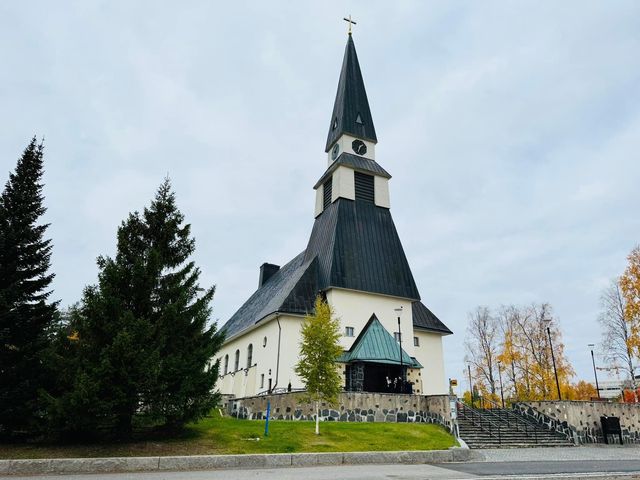 芬蘭🇫🇮景點 -羅瓦涅米教堂