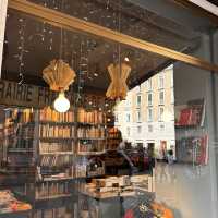 Gorgeous book store in the heart of Rome!