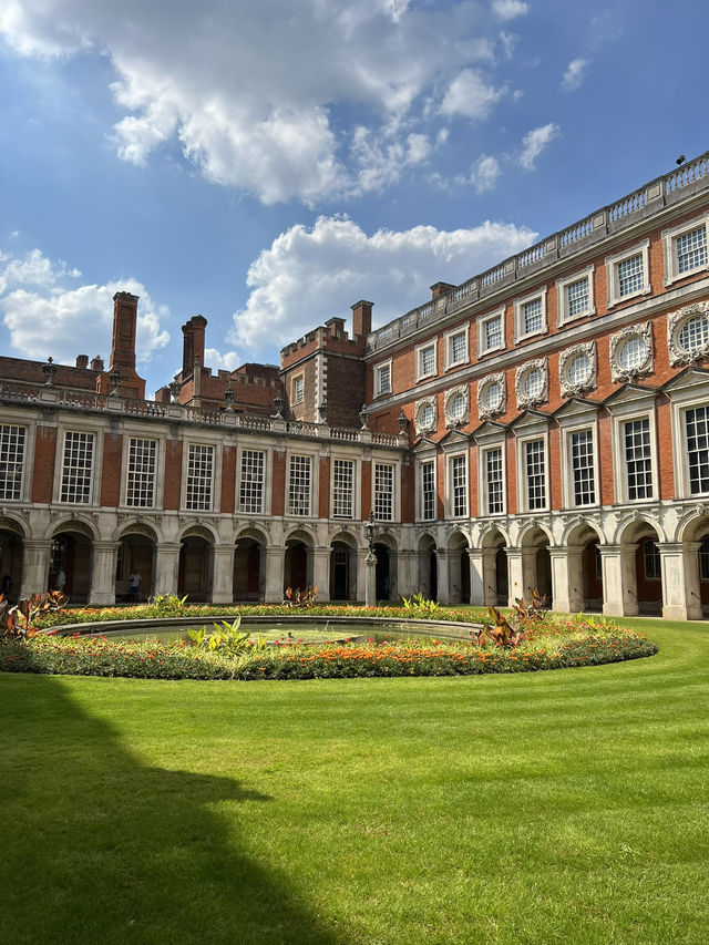 Hampton Court Palace: A Royal Time Capsule